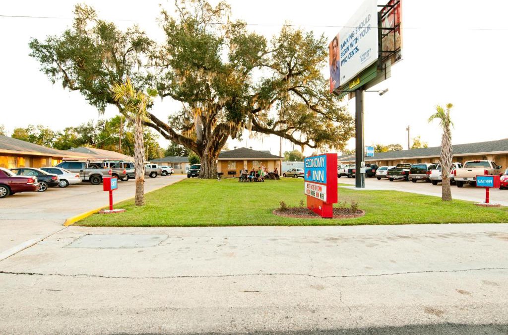 Supreme Hotel | Economy Inn