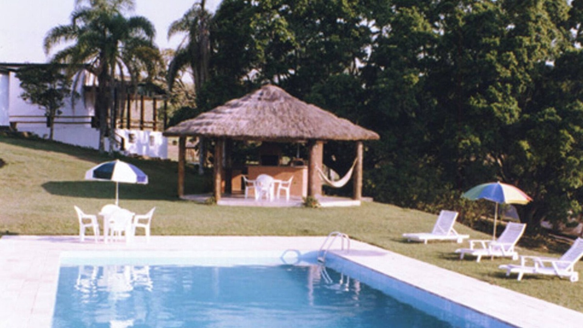 Guararema Cottage | Ecos da Mata, lawn of 11 thousand m2, surrounded by greenery, beautiful pool.