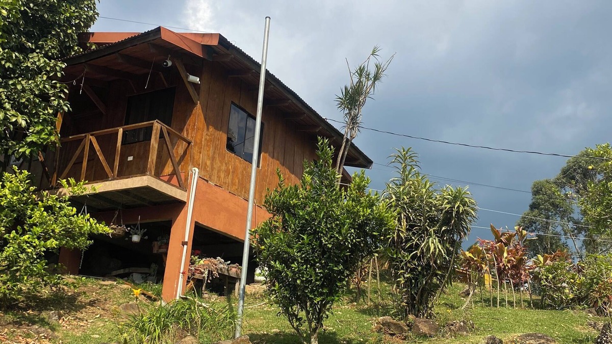 Carmen Cabin | "Ecos y Brisas del Poas" cozy cabins on the way to the volcano