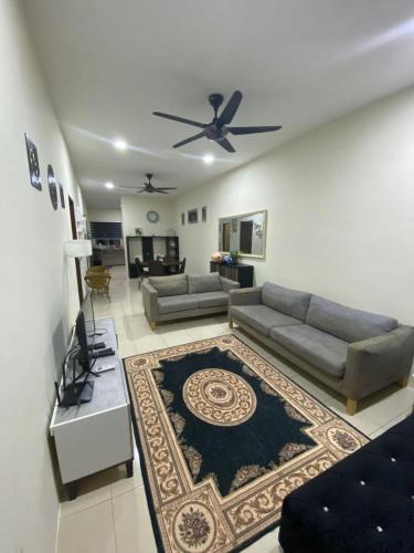Manjung House | Ed 01 sitiawan homestay