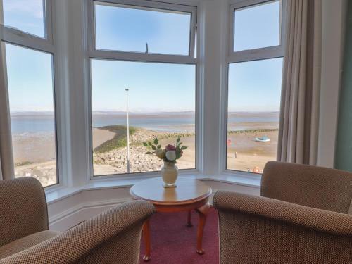 Slyne House | Eden Bay Retreat