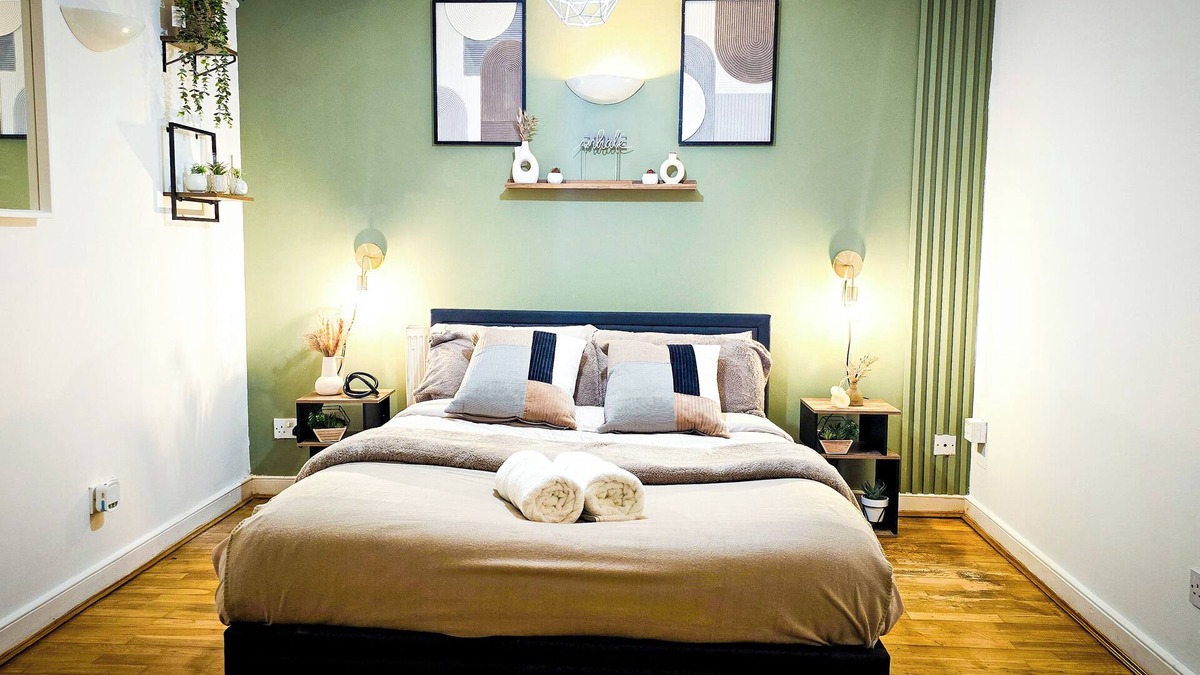 Shacklewell Apartment | Eden Escape: Cozy Dalston Studio