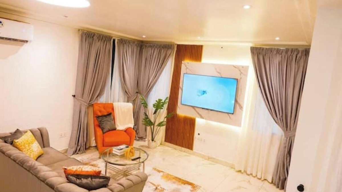 Tema House | Eden House