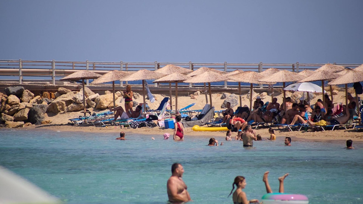 Diakofti Hotel | Eden Kythira