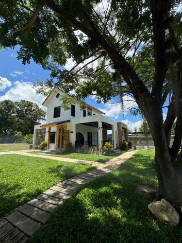 Pai Villa | Eden Villa - Verdant Garden