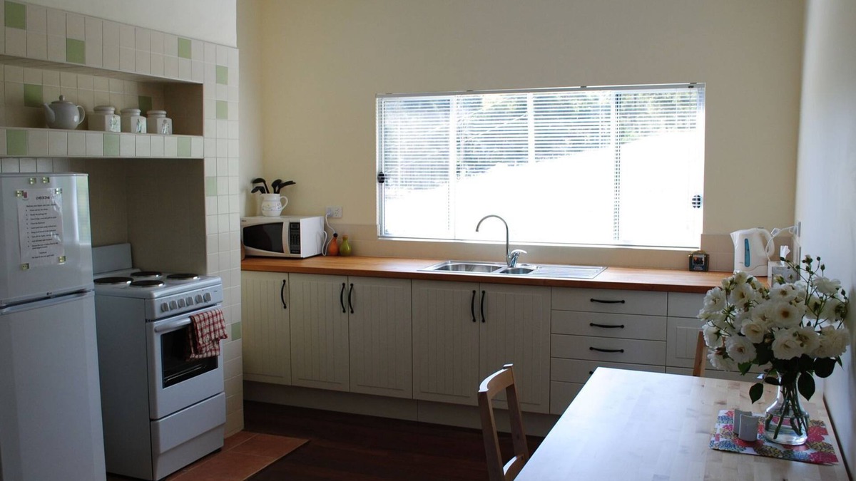Bickley Cottage | Edenside Cottage - located at Perth Hills