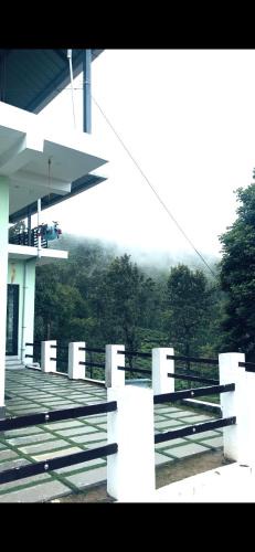 Valparai Hotel | Edenvilla