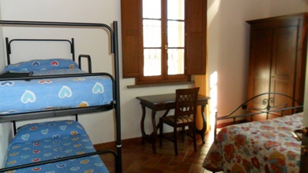 Latignano Apartment | EDERA apartment NO KIDS location, up to 6 adults