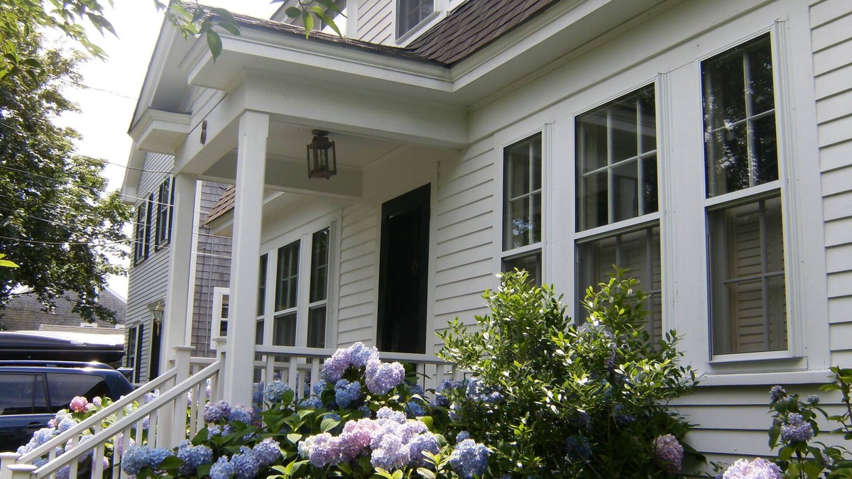 Edgartown House | Edgartown Village Charmer with Pool!
