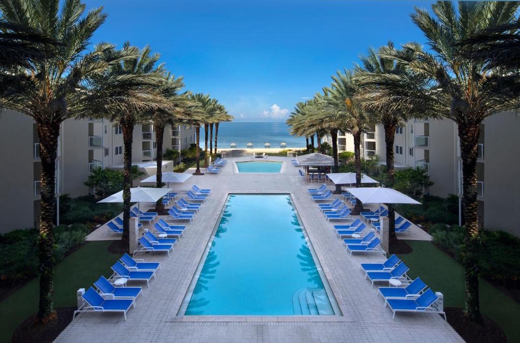 Moorings Hotel | Edgewater Beach Hotel