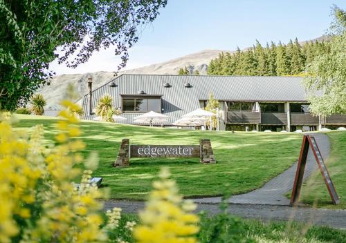 Wanaka Hotel | Edgewater Hotel