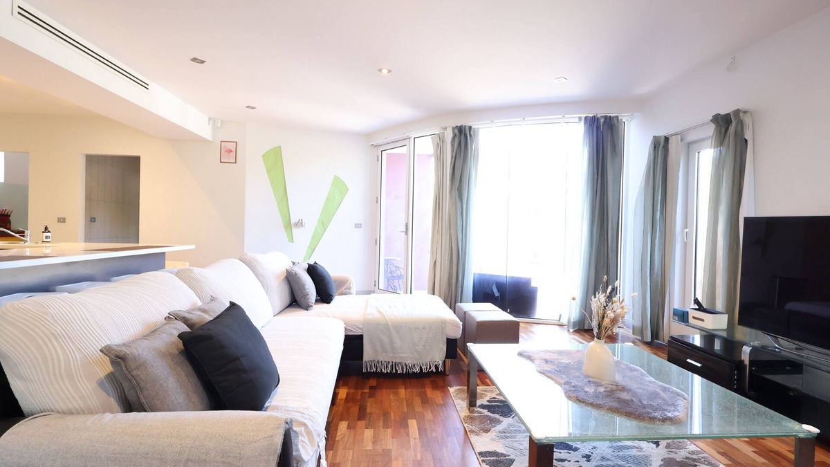 Maribyrnong House | Edgewater Rivera Entire 4 BR 2 Story House, Edgewater Rivera Holiday Rental
