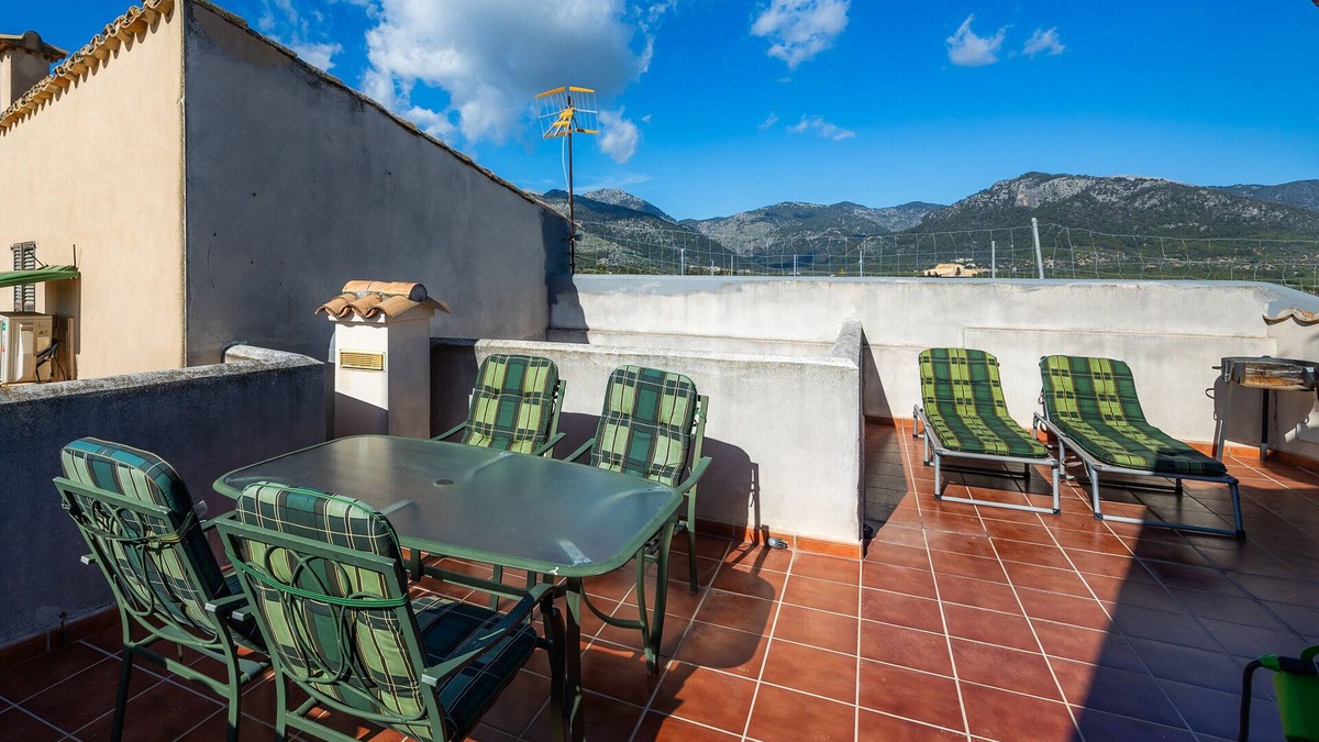 Moscari Apartment | Edificio duplex can roses