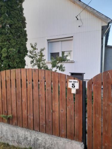 Szabolcsveresmart House | Edit vendégház Szabolcsveresmart