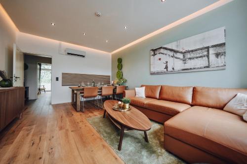 Altendorf Apartment | EDLER WOHNRAUM Luxuriöse 2 SZ mit Balkon, Kaffeevollautomat, Klima & Lift