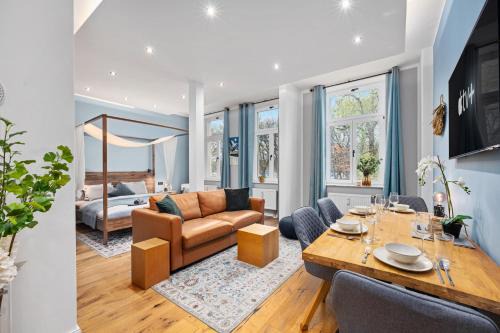 Zwickau Apartment | EDLER WOHNRAUM Luxuriöses Stadtstudio mit Balkon, Kaffeevollautomat & Klima