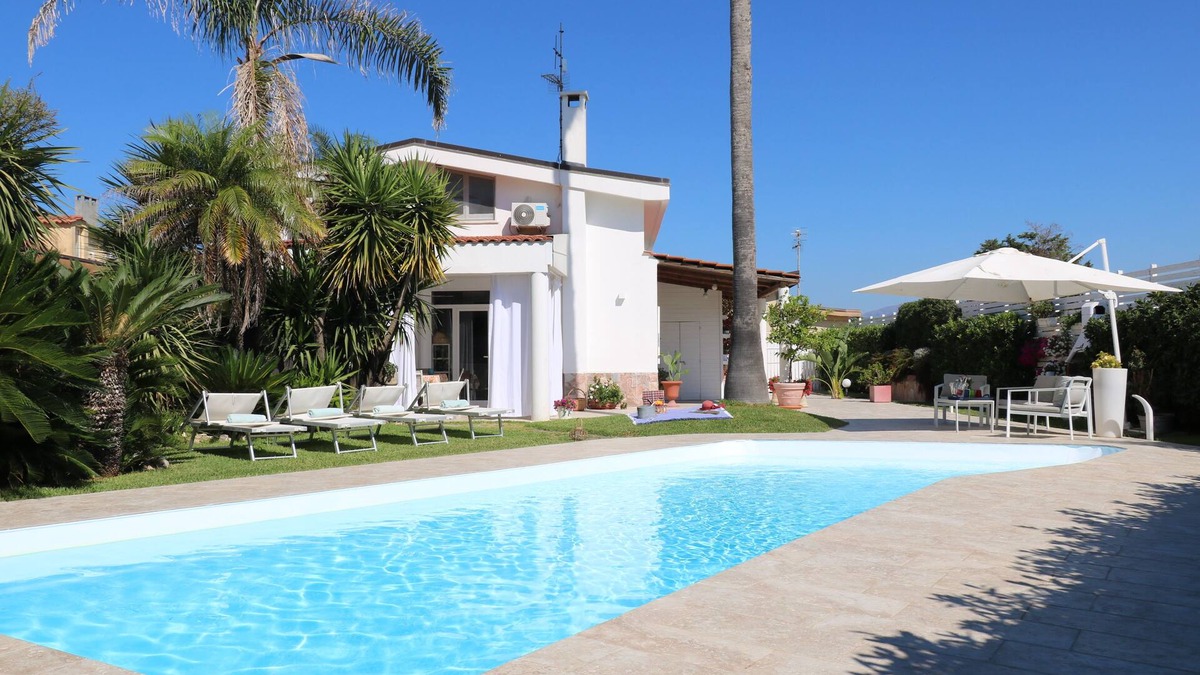 Magazzeno Apartment | EDRI Beach House Apartment