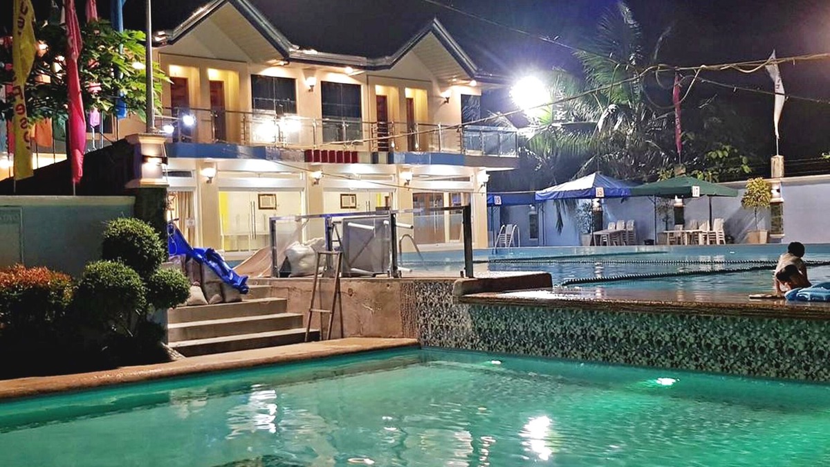 Calapan Hotel | Eduardo's Resort