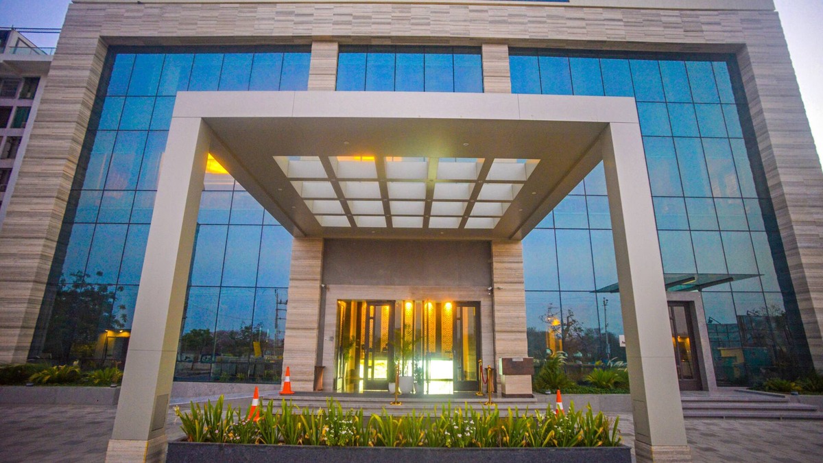 Bhavnagar Hotel | Efcee Sarovar Premiere Bhavnagar