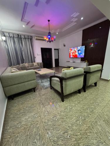 Abuja Apartment | EFFAZ Apartments Airport Road Lugbe