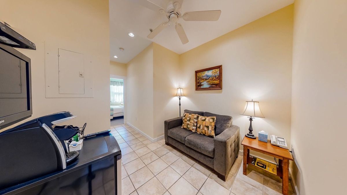 Northeast Harbor House | Efficient Getaway with Free WiFi - Close to Acadia National Park