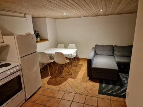 Vaxjo Apartment | Egen källarlägenhet i Växjö C