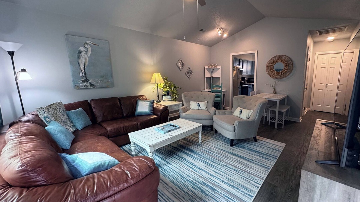 Murrells Inlet House | Egret's Cove-Free BEACH pass, near golfing and marina, walk to restaurants!