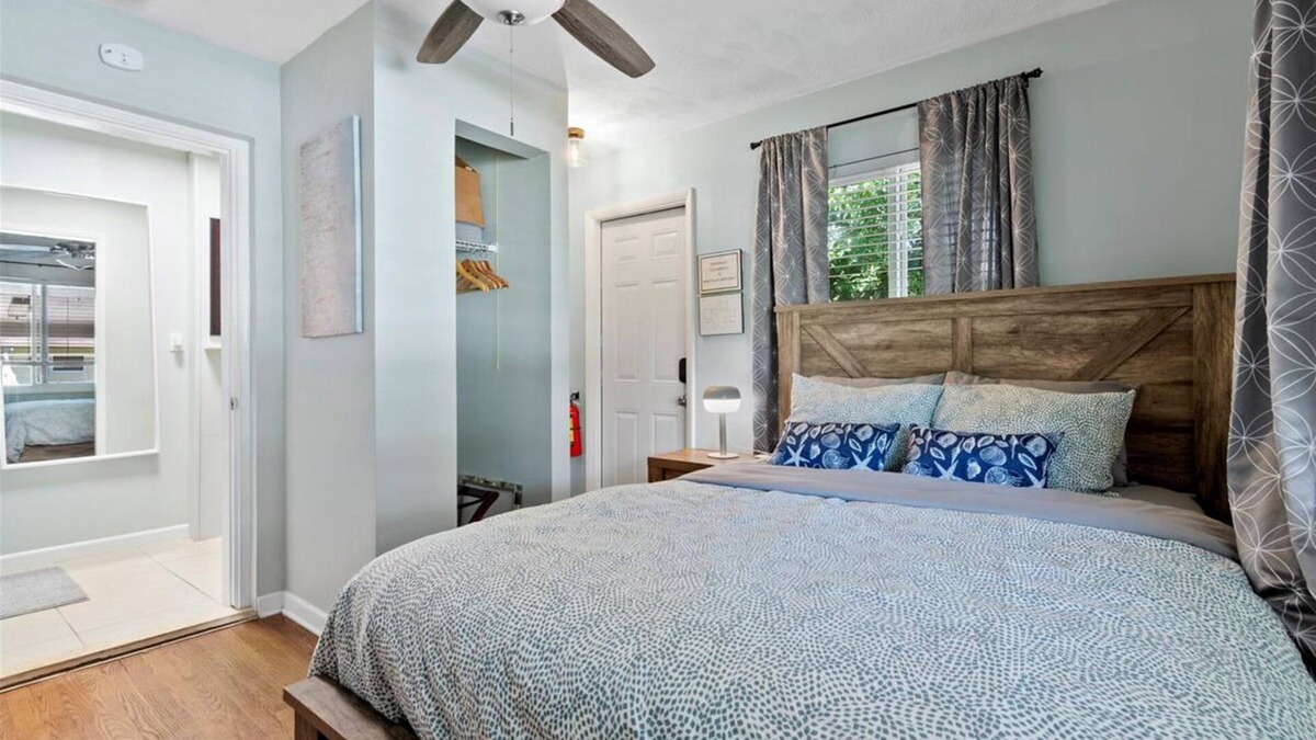 Central Oakland Park Apartment | Egrets Den - Cozy studio with centrally located in charming Oakland Park