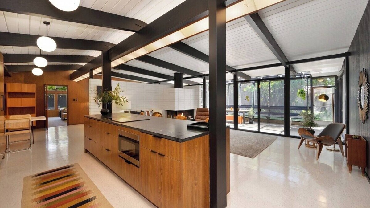Southwestern Sacramento House | Eichler's MCM | Fireplace, Netflix, Games