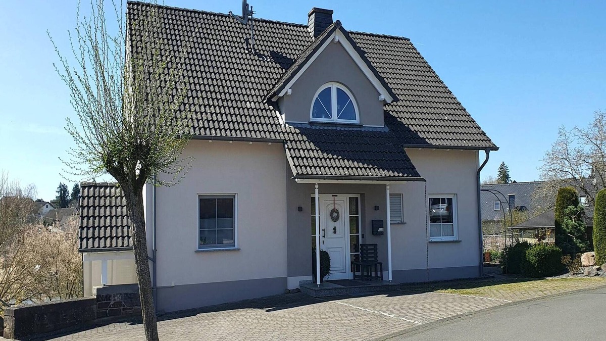 Strotzbusch Apartment | Eifel Escape: Cozy & Scenic