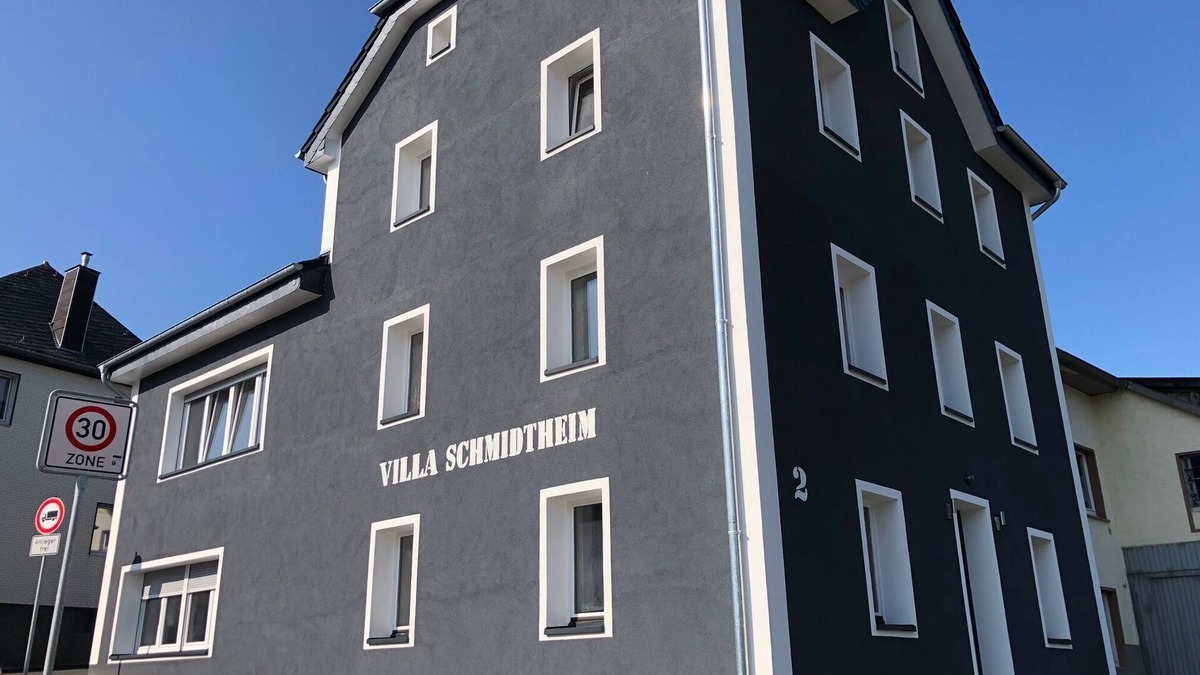 Schmidtheim Villa | Eifel: Luxurious Villa Schmidtheim on the market square