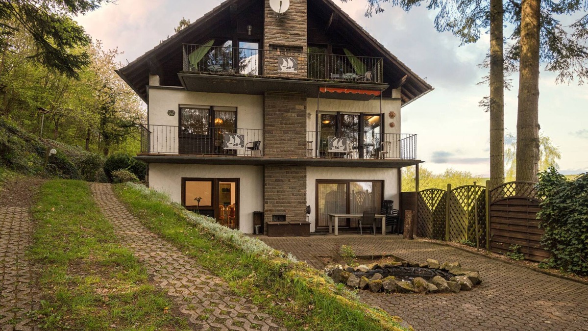 Immerath House | Eifelnatur (Haus 1) by Interhome