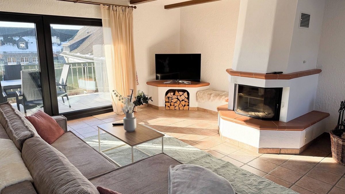 Konzen Apartment | Eifelstube | 130qm large Apartment in Monschau with terrace and table football