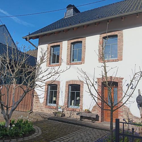 Duempelfeld House | Eifler Brunnenhaus
