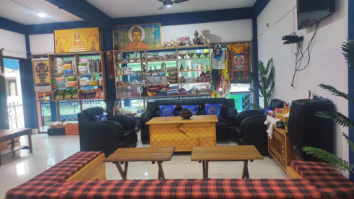 Bomdila House | Eight Lucky Homestay