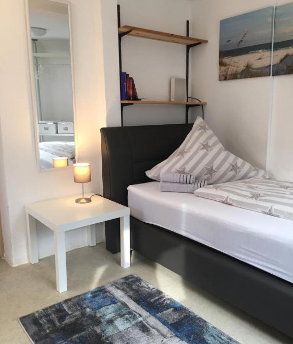 Gottmadingen Apartment | Ein gemütliches Zimmer an der Schweizer Grenze