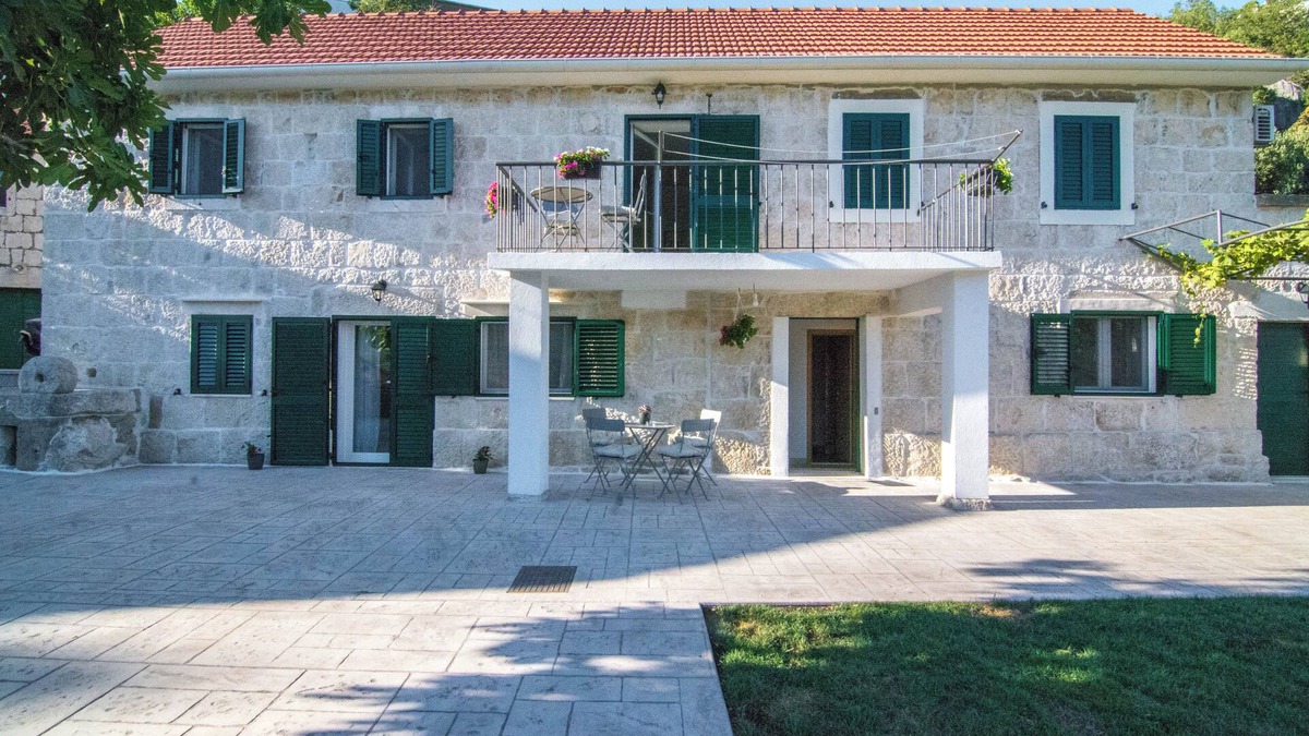 Svinisce House | Ein Romantisches Natursteinhaus mit Pool in Dalmatien