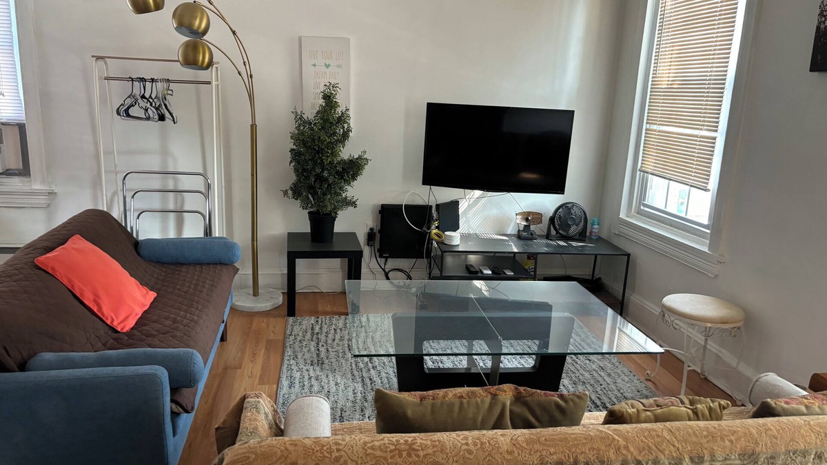 Olney-Oak Lane Apartment | Einstein, Salus, Lasalle 2nd fl 2bed