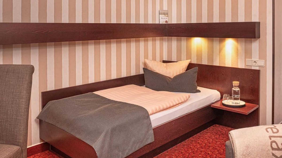 Eisenberg Bed & Breakfast | Einzelzimmer Komfort - Waldhotel