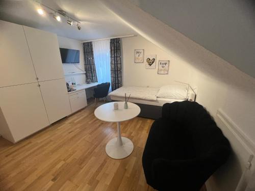 Grimmelfingen Apartment | Einzelzimmer mit privatem Bad nähe Ulmer Donautal - ideal für Geschäftsreisen
