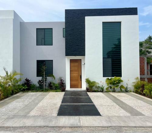 Lazaro Cardenas Apartment | Ejecutiva Frac privado Nueva alberca 50MB Factura