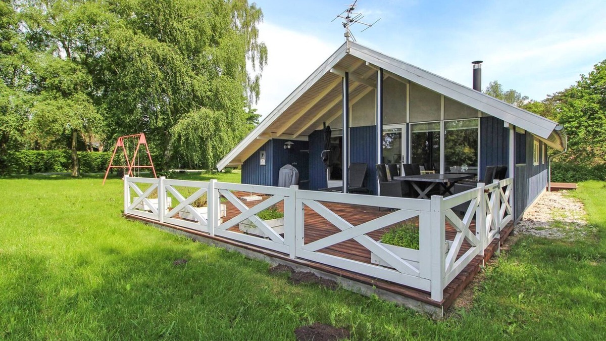 Vibæk Strand House | "Ejvi" - 700m from the sea by Interhome