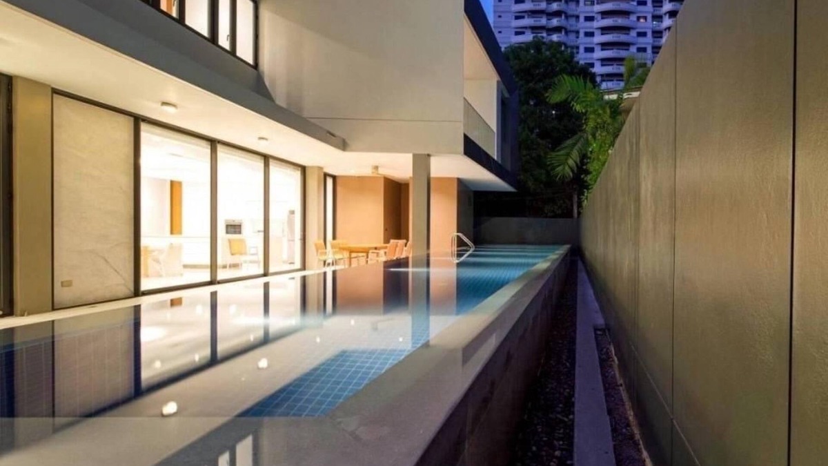 Ekkamai Villa | Ekkamai Luxury Villa with Home Cinema