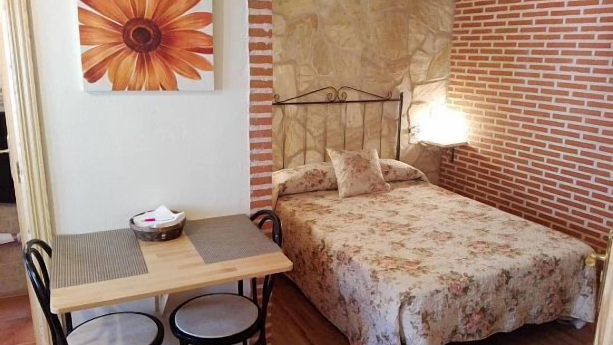 Vega de Santa Maria Cottage | El Abad rural apartment for 2 people