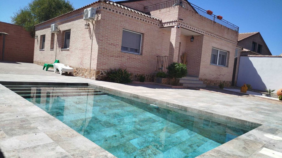 Cobisa Ski Chalet | El Balcon a Toledo 10 min from puy du fou