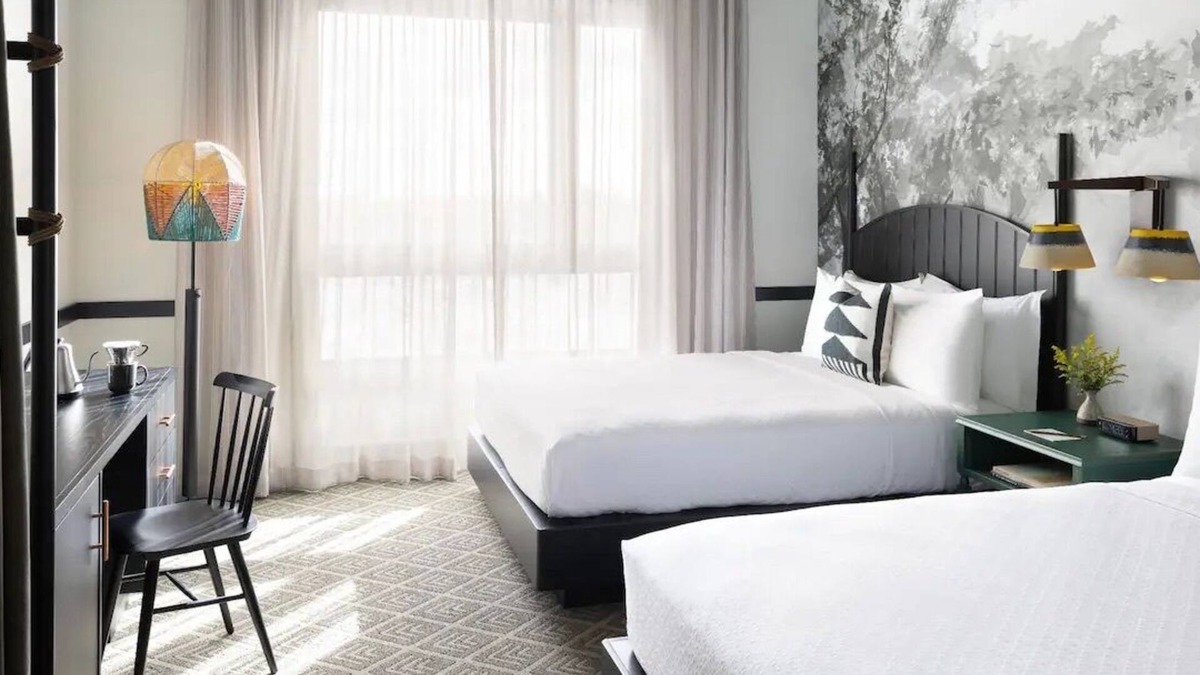 Merced Hotel | El Capitan Hotel, Cozy Comfort Main Street Double Queen | 2 Units