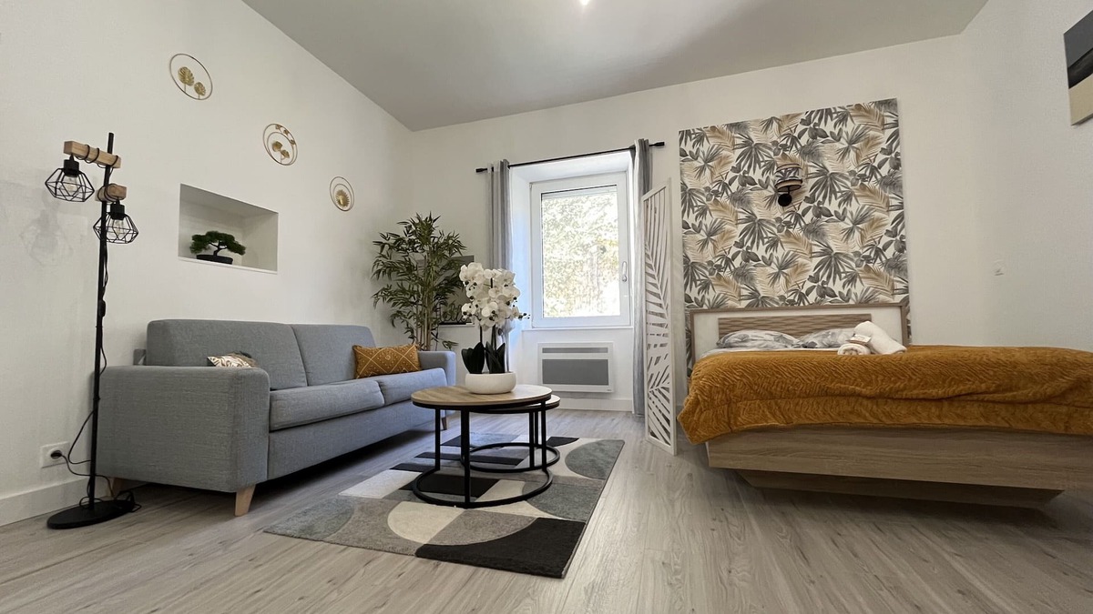 Tournon-sur-Rhone Apartment | El Castillo - Tournon-sur-Rhône