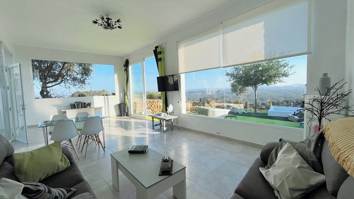 Zalamea la Real Cottage | El Coso Lodge & Workation
