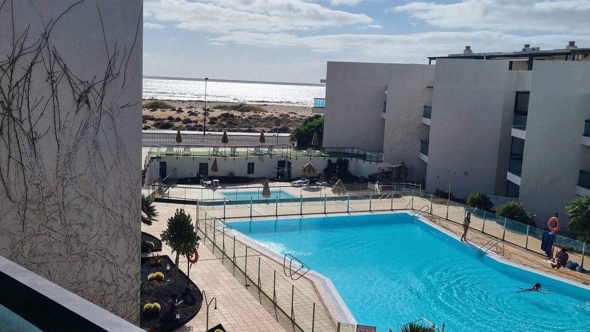 El Cotillo Apartment | "El Cotillo Sonando"/Stylish/Well equipped/On beach for surf and swim.