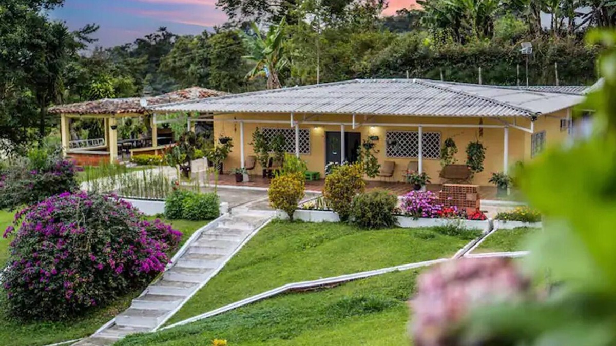 Dagua House | “El Encanto” Pleasant house with pool